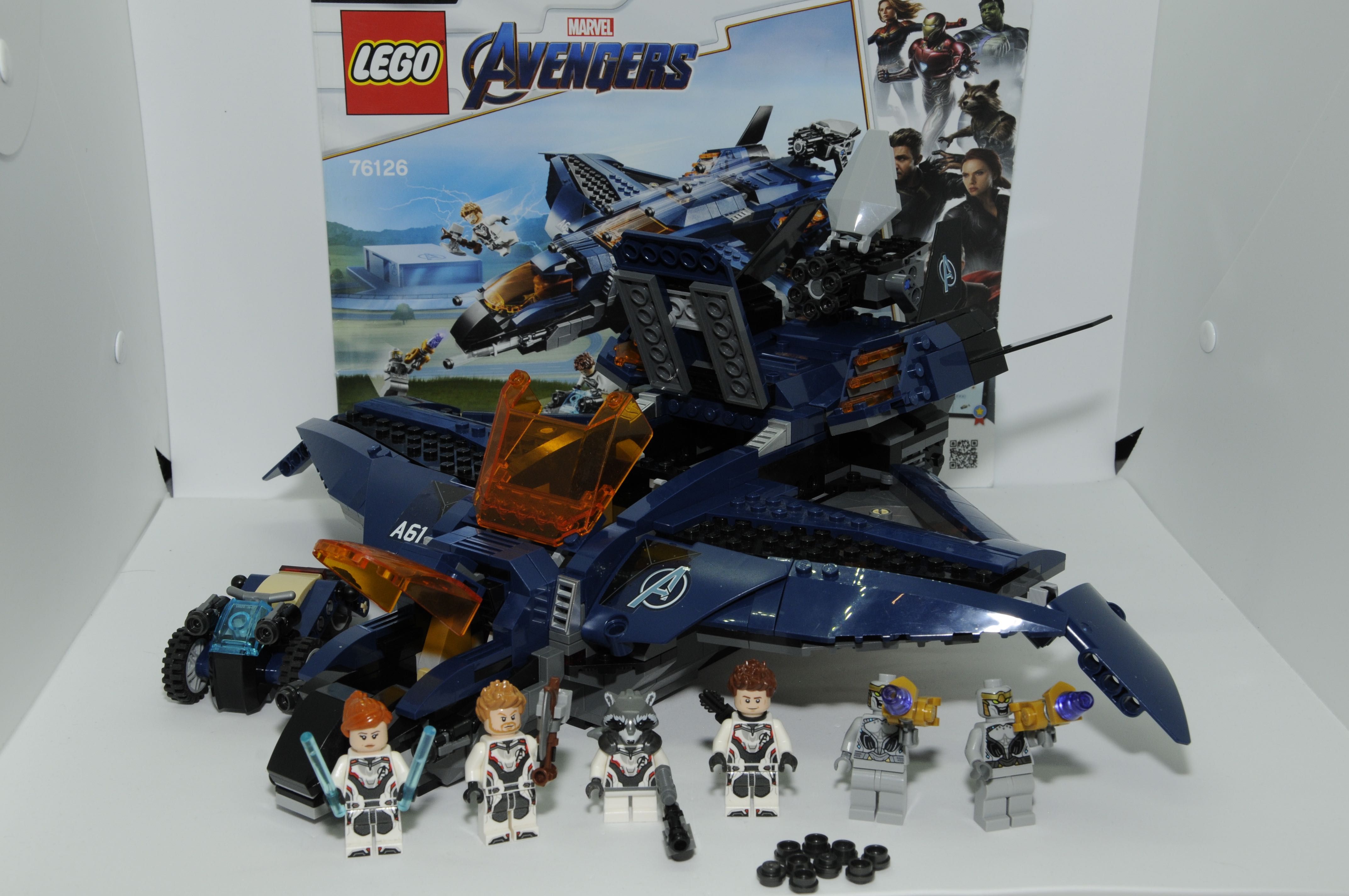 Lego 76126 Marvel Super Heroes Wspaniały Quinjet Avengersów