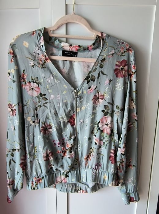 Letnia Bomberka Reserved