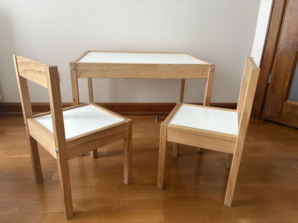 Stolik dziecięcy i 2 krzesełka IKEA zestaw
