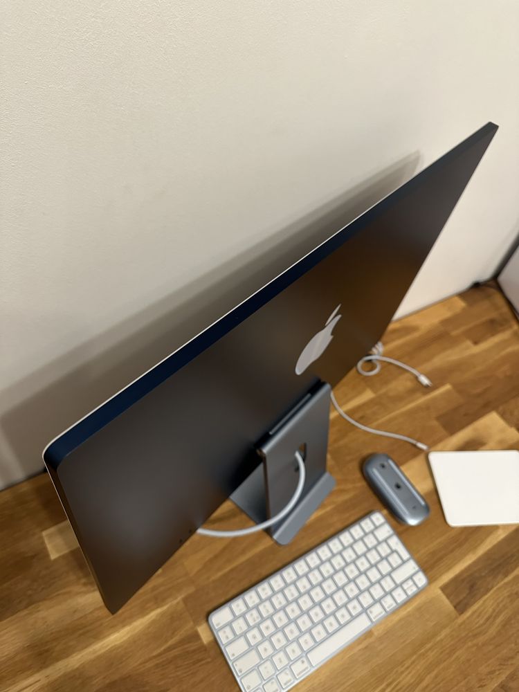 Apple iMac M1 256GB + opcjonalnie Gładzik Magic Trackpad