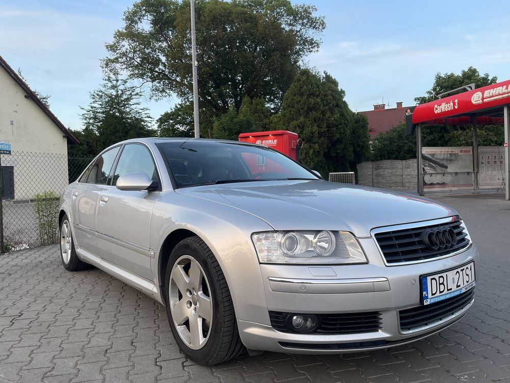 Audi A8 3.7 benzyna Quattro zarejestrowany w PL