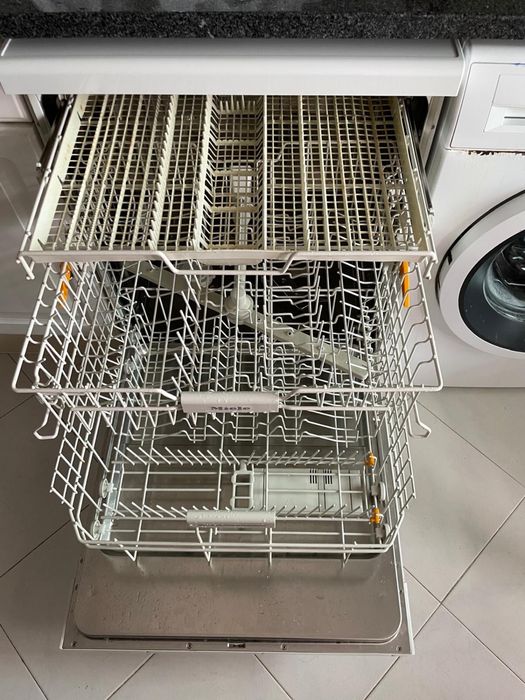 Máquina lavar loiça Miele