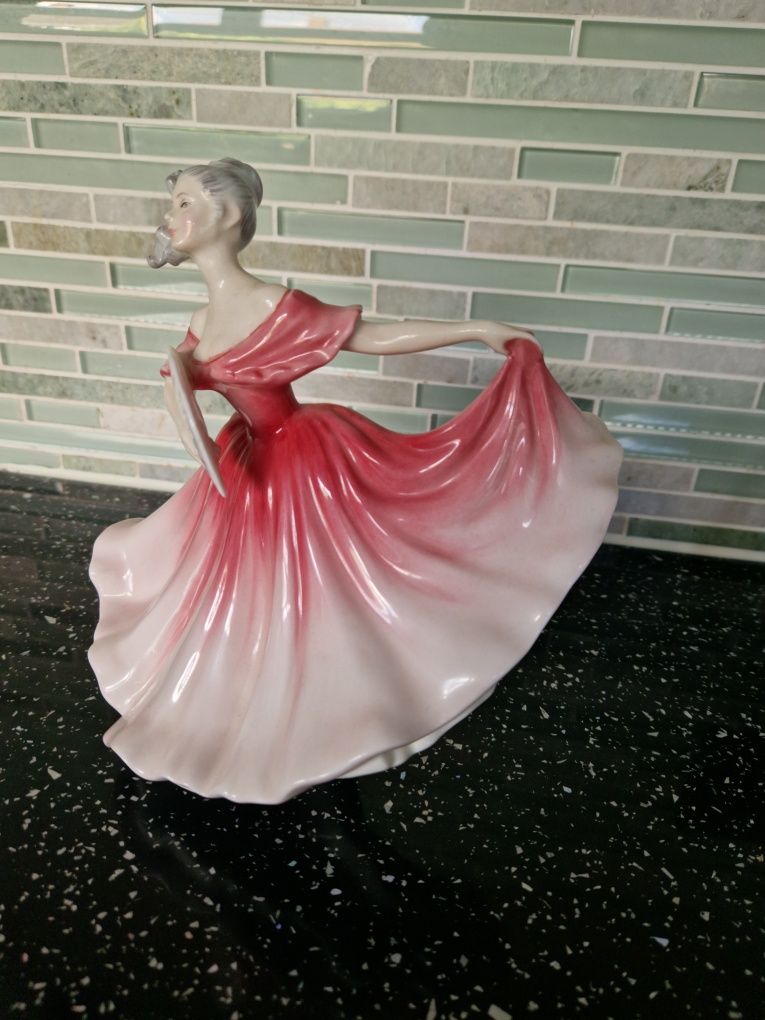 #Royal doulton "ELAINE"