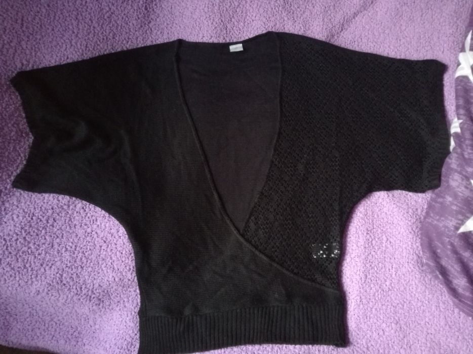 Czarny lekki sweterek M