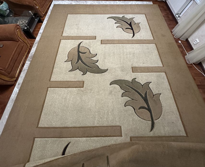 Килим на підлогу