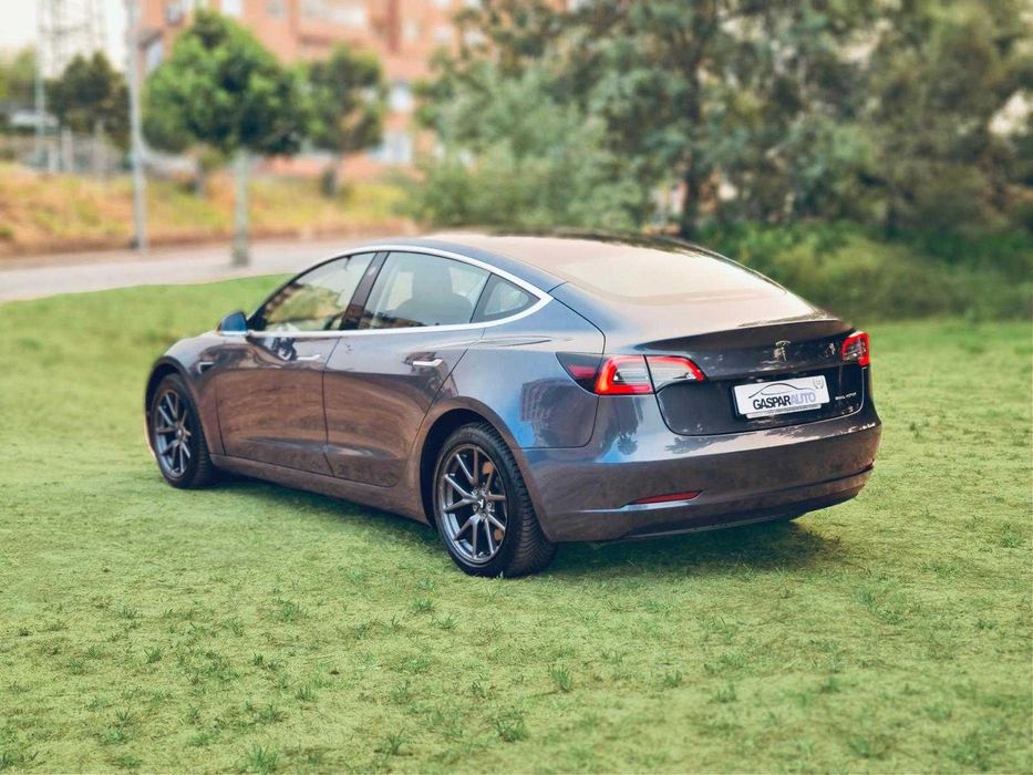 Tesla Model 3 Long-Range Dual Motor