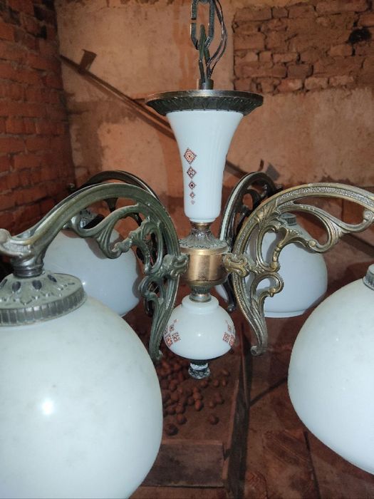 Люстра світильник