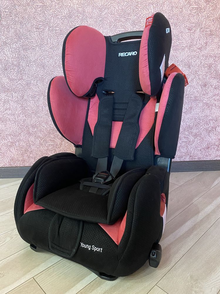 Автокрісло RECARO Young Sport