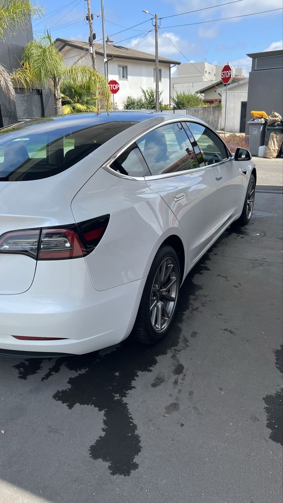 Tesla model 3 standard range plus