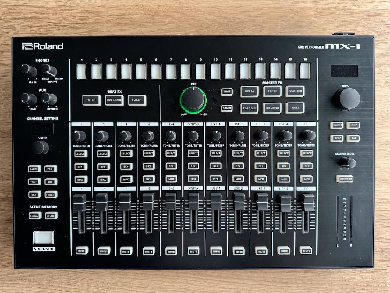 Performance Mixer Roland MX-1