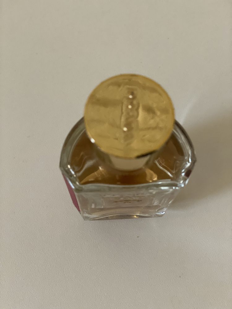 Парфумована вода prada