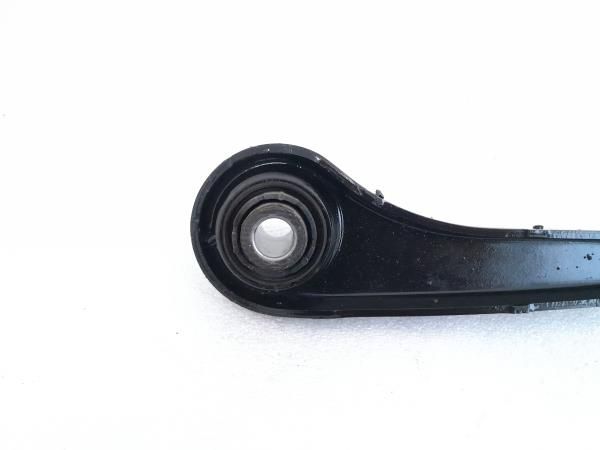 Braço de suspensão trás esquerdo VOLKSWAGEN Golf VI (5K1)