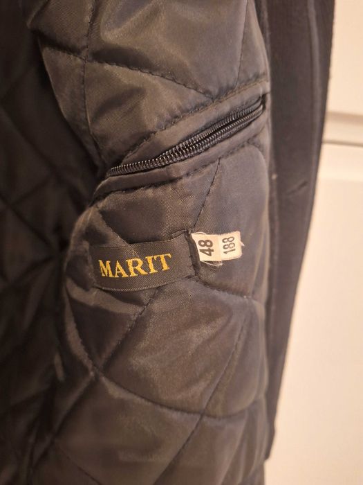 Męski, czarny, ciepły płaszcz na zimę