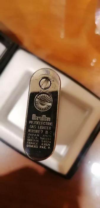 Isqueiro antigo maruman gas e MYFLAM Germany em caixa