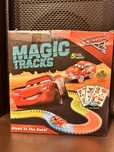 Magic Tracks машинка на батарейках