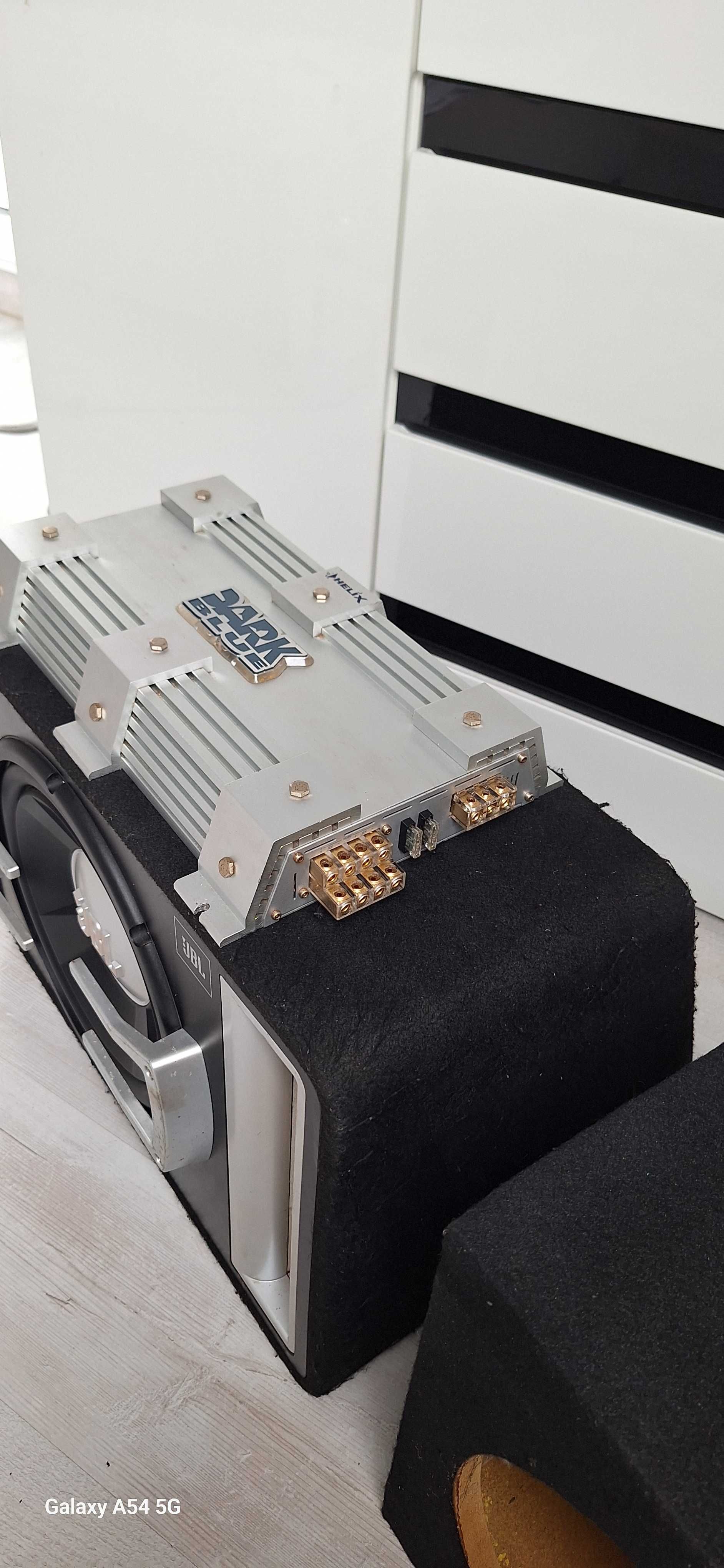 Głośnik JBL i wzmacniacz Helix
