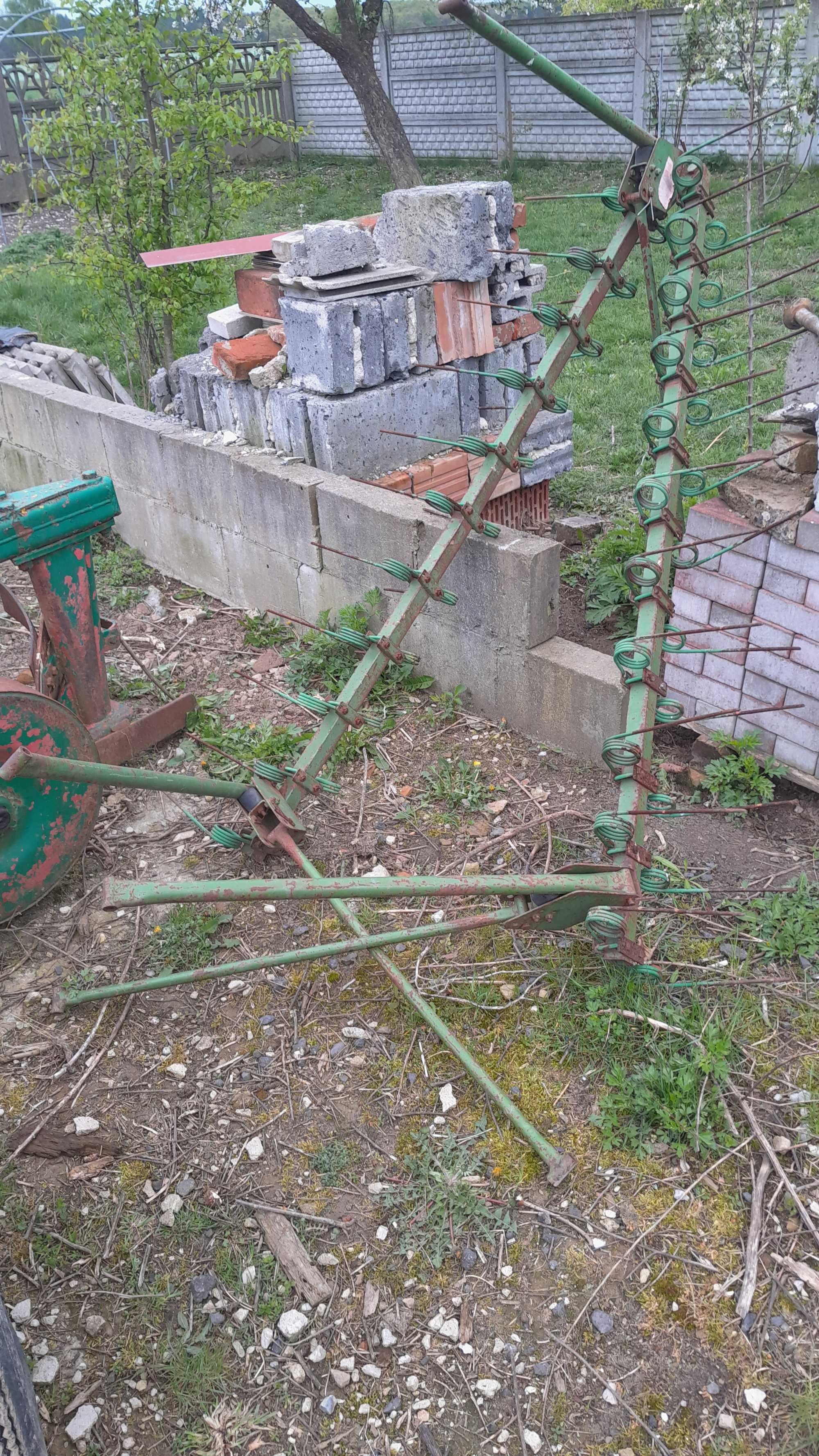 Części Grabki zagarniacze siewnika amazone d4 d7 d8