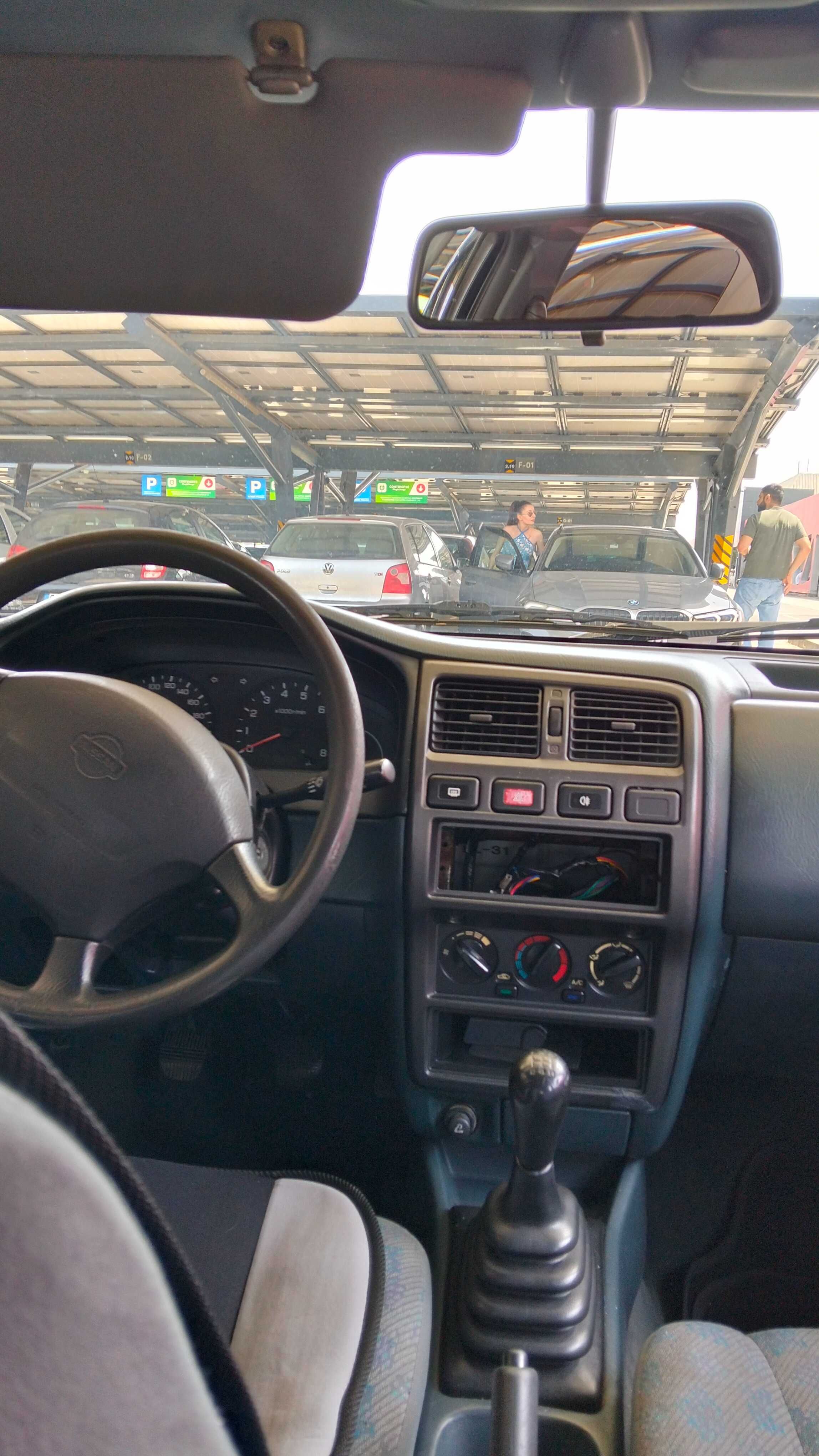 Nissan Almera N15 1.4 87hp AC