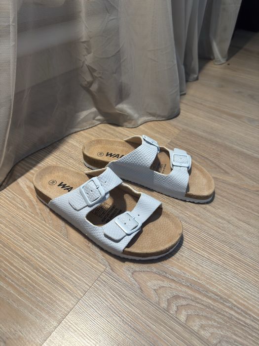 Шльопанці жіночі Walker