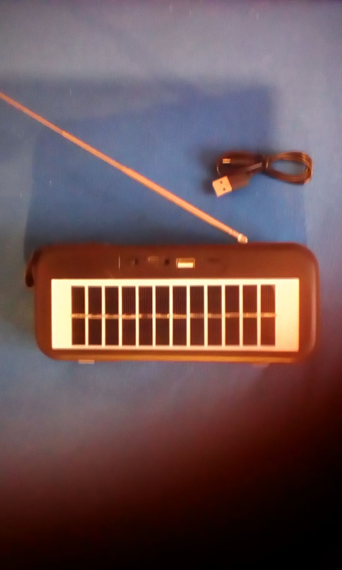 Głośnik bezprzewodowy usb solar