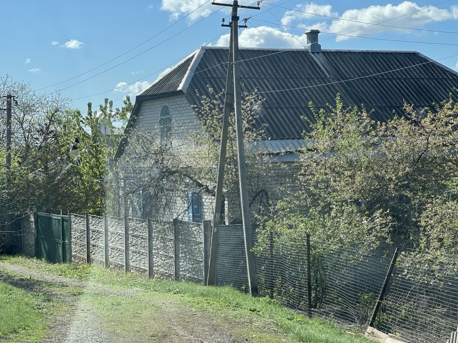 Дом Власовка Харківська область,Берестинський район , селище Палатки.