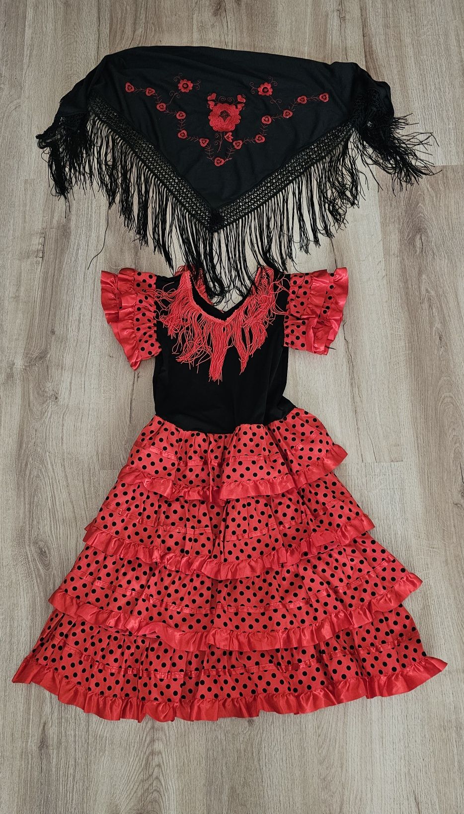 Vestido de Sevilhana para máscara de carnaval ou outra finalidade