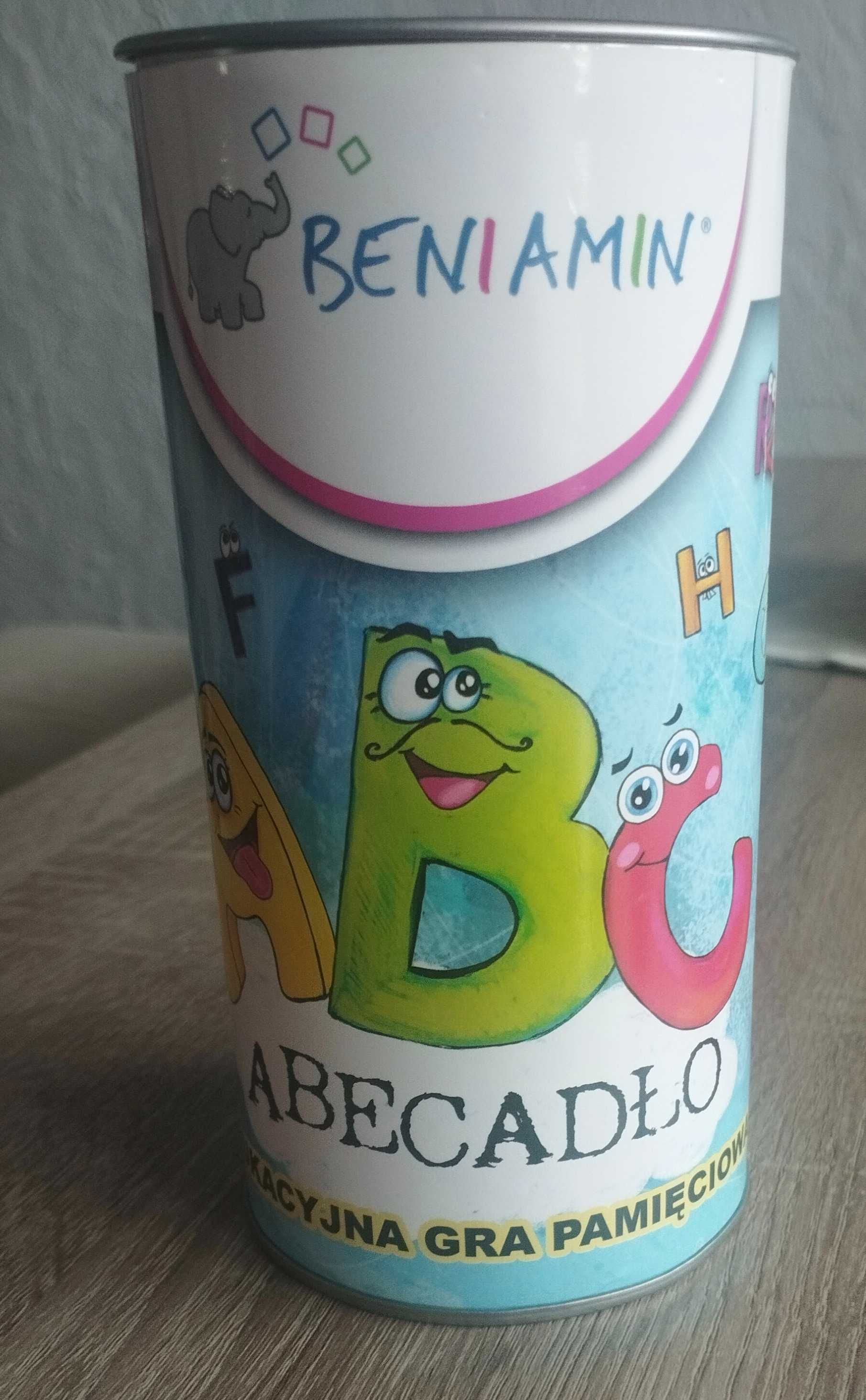 Edukacyjna gra pamięciowa "Abecadło" w tubie