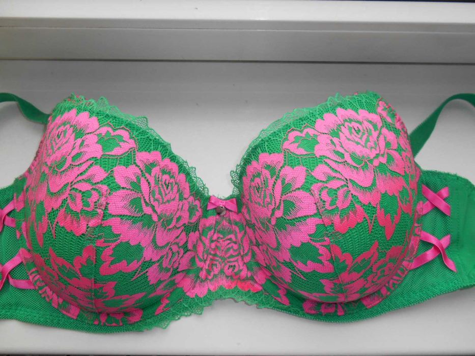 зелений бюстгальтер ліфчик 38F бюстик