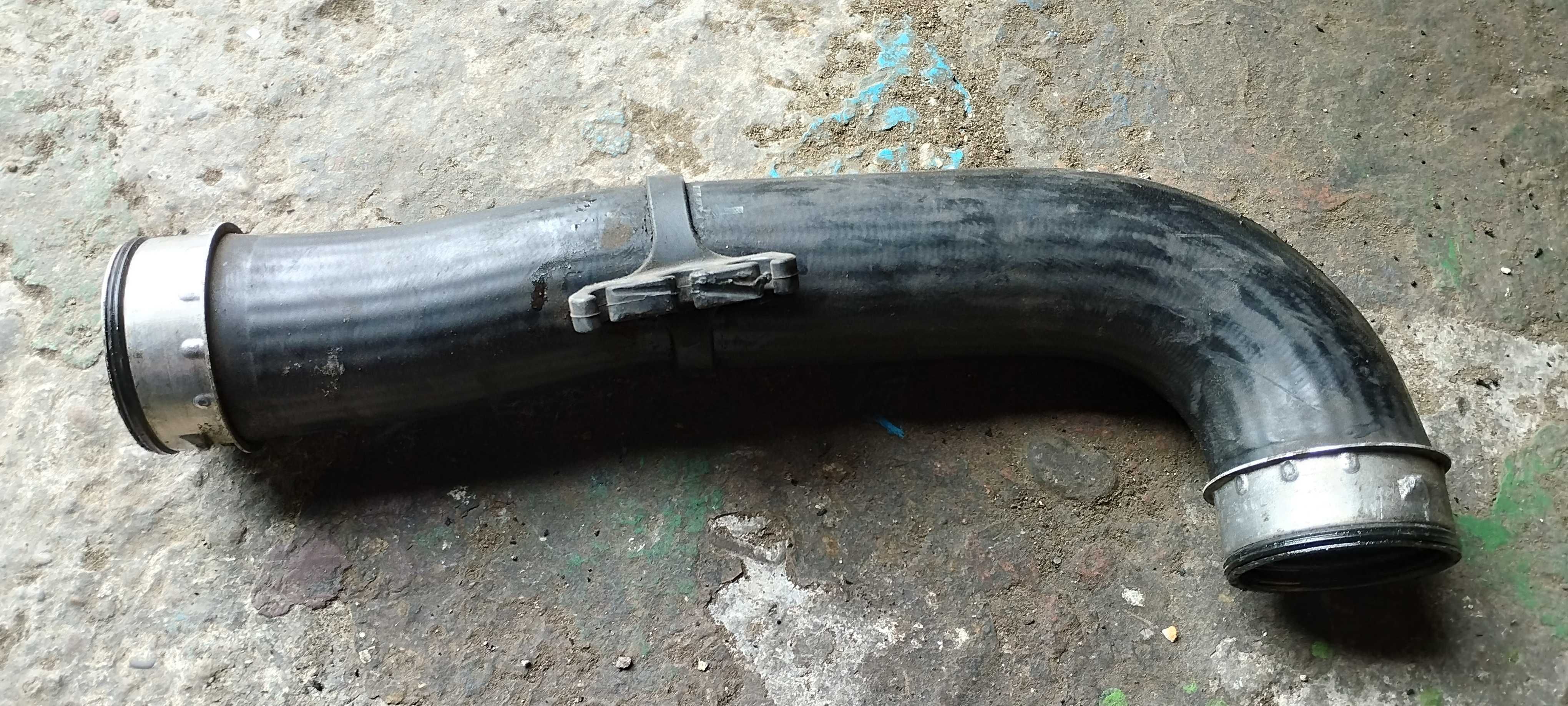 Шланг (патрубок) интеркуллера volkswagen touran 03-06 1K0145838C