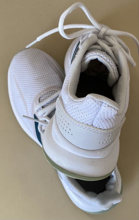 Кросівки Adidas Runfalcon.