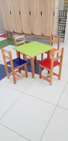 Комплект для детского сада. Столик для детского сада и 4 стула.