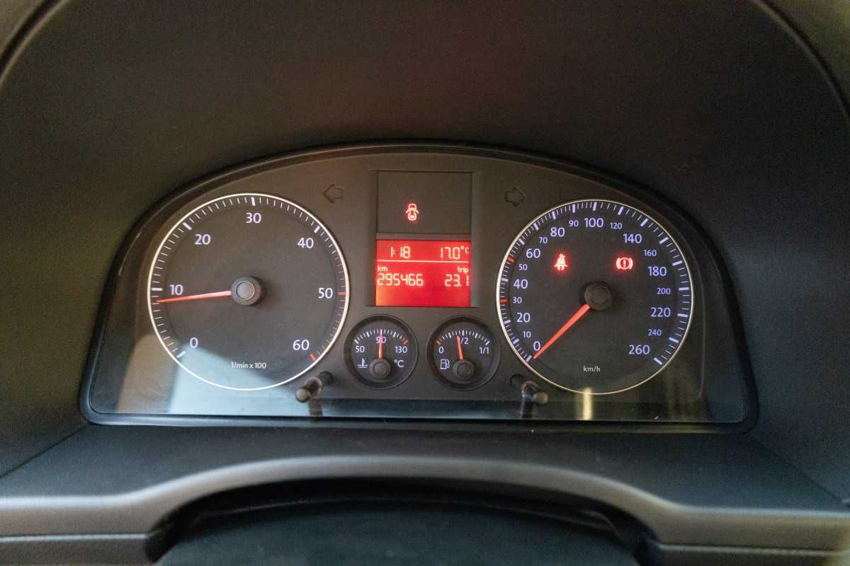 Volkswagen Caddy Maxi 1.9 TDI | 2010 | 7os | 2 komplety kół