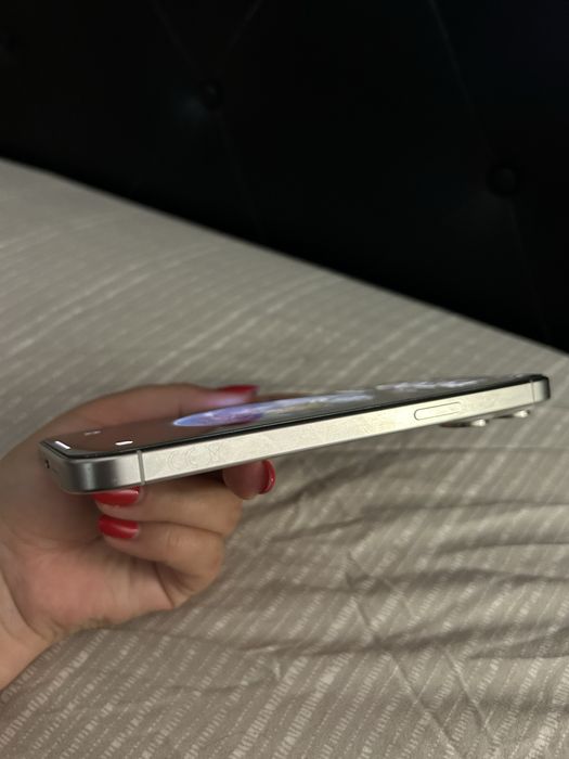 Iphone 15 pro max como novo