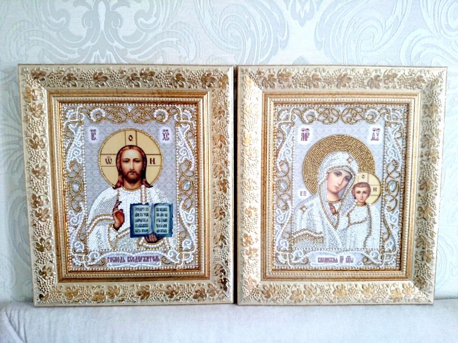 иконы Венчальная пара вышита чешским бисером