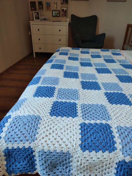 Koc z kwadratów babuni narzuta