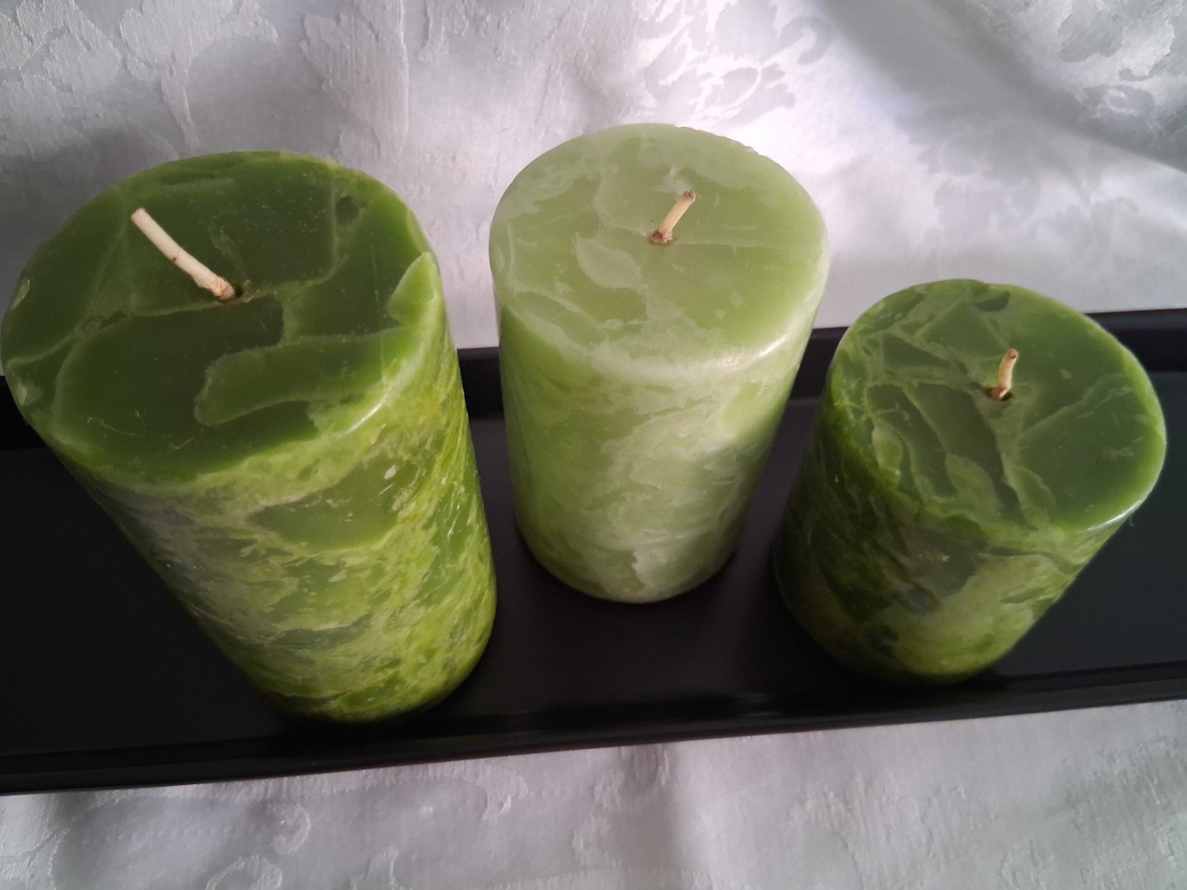 Base com 3 velas verdes decorativas (Portes incluídos)