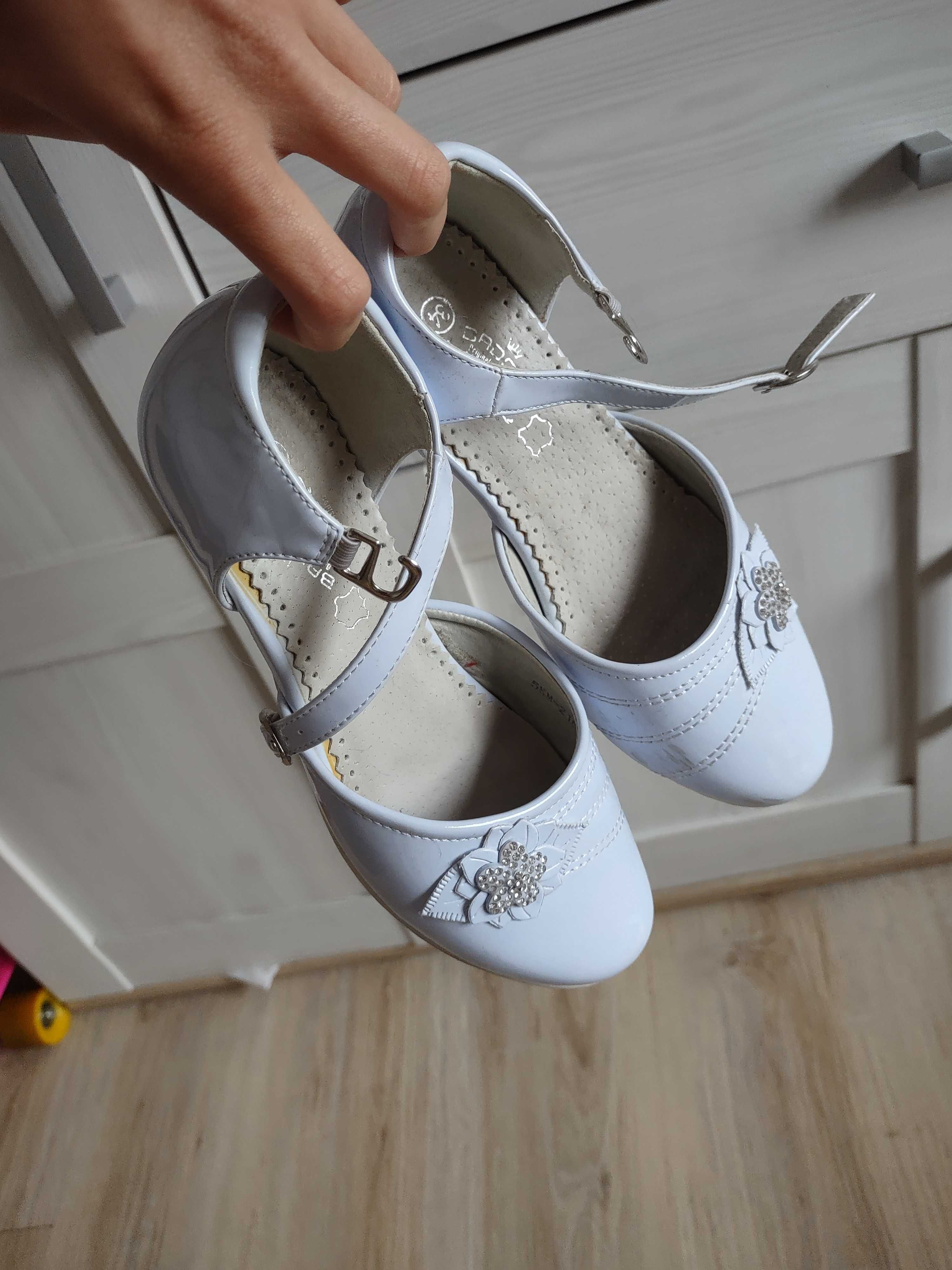 Buty komunijne białe
