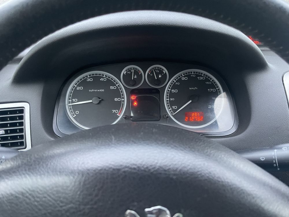 Vende-se Peugeot 307 1.4 a gasolina