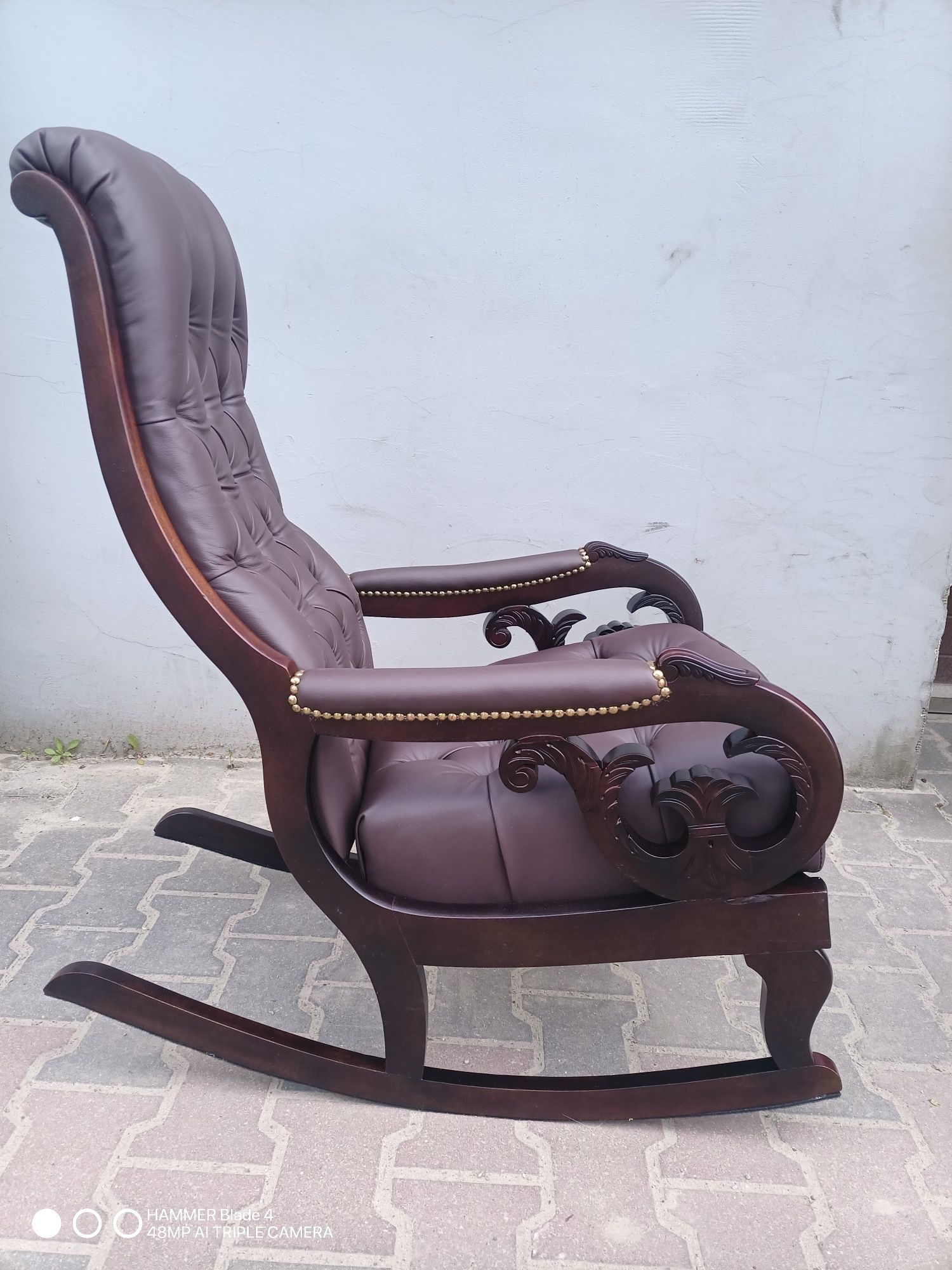 Fotel bujany Chesterfield