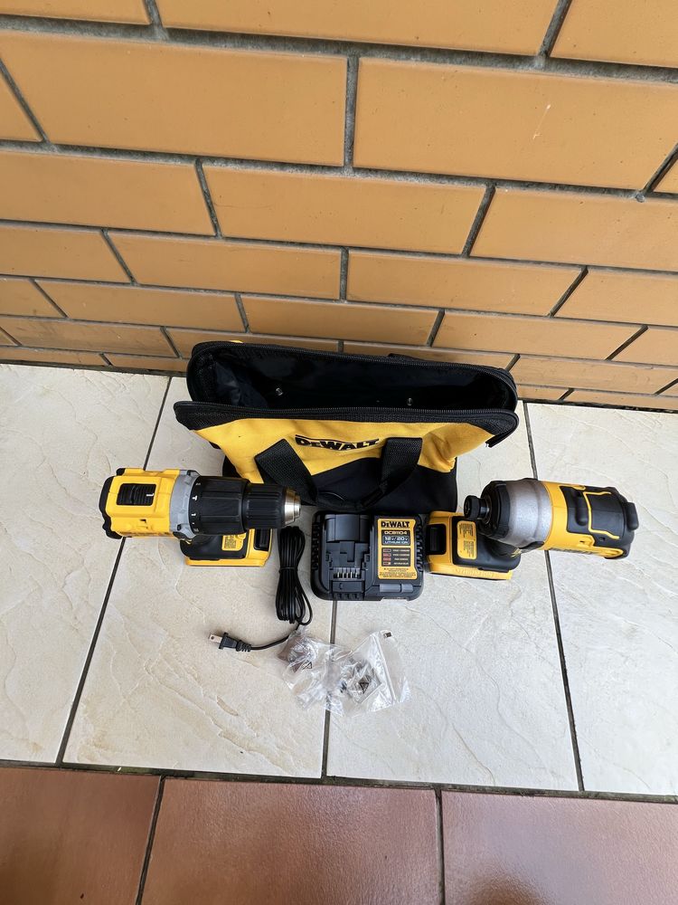 Набір шуруповертів Dewalt DCF809 DCD799