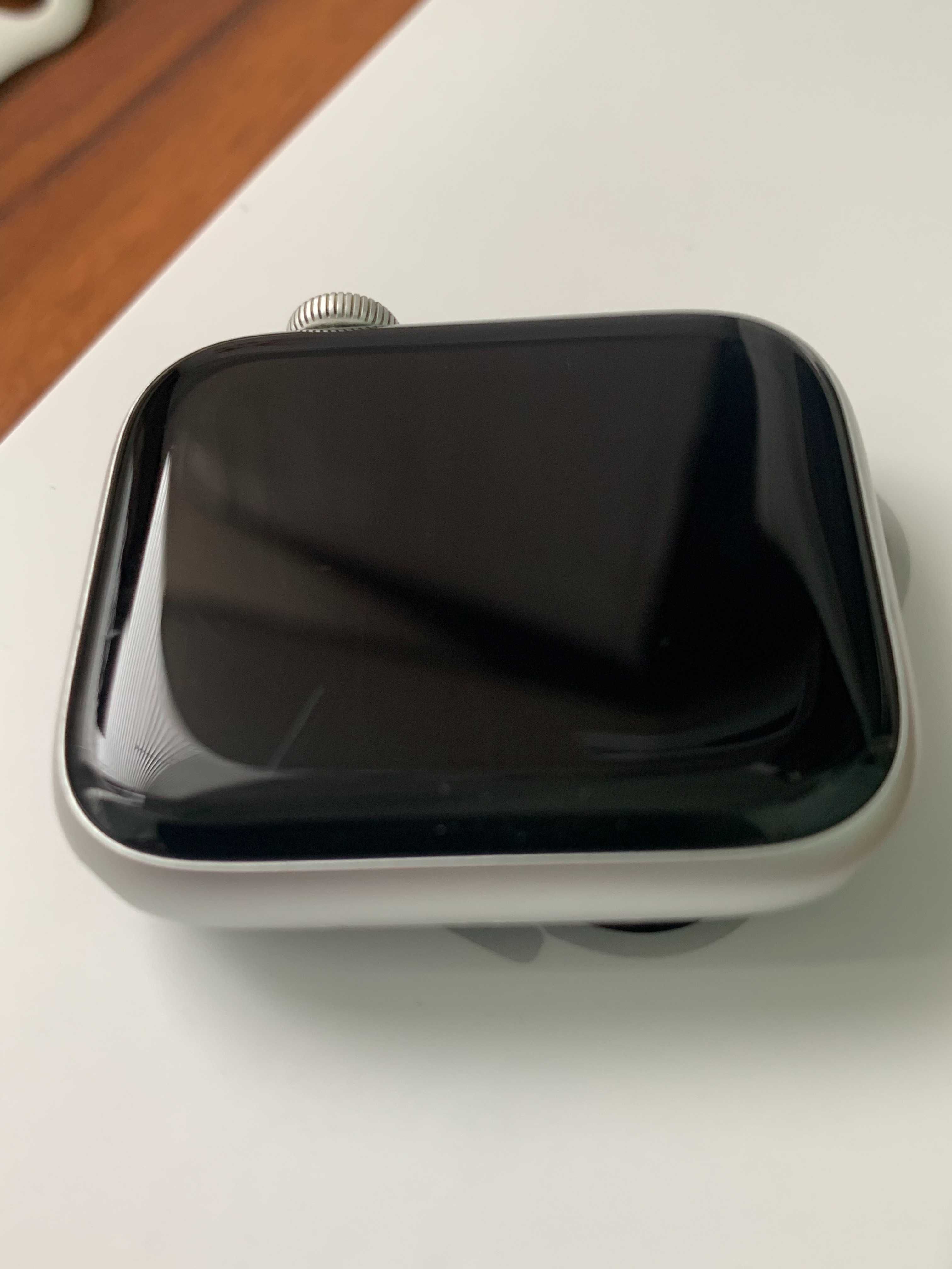 Apple watch SE 44