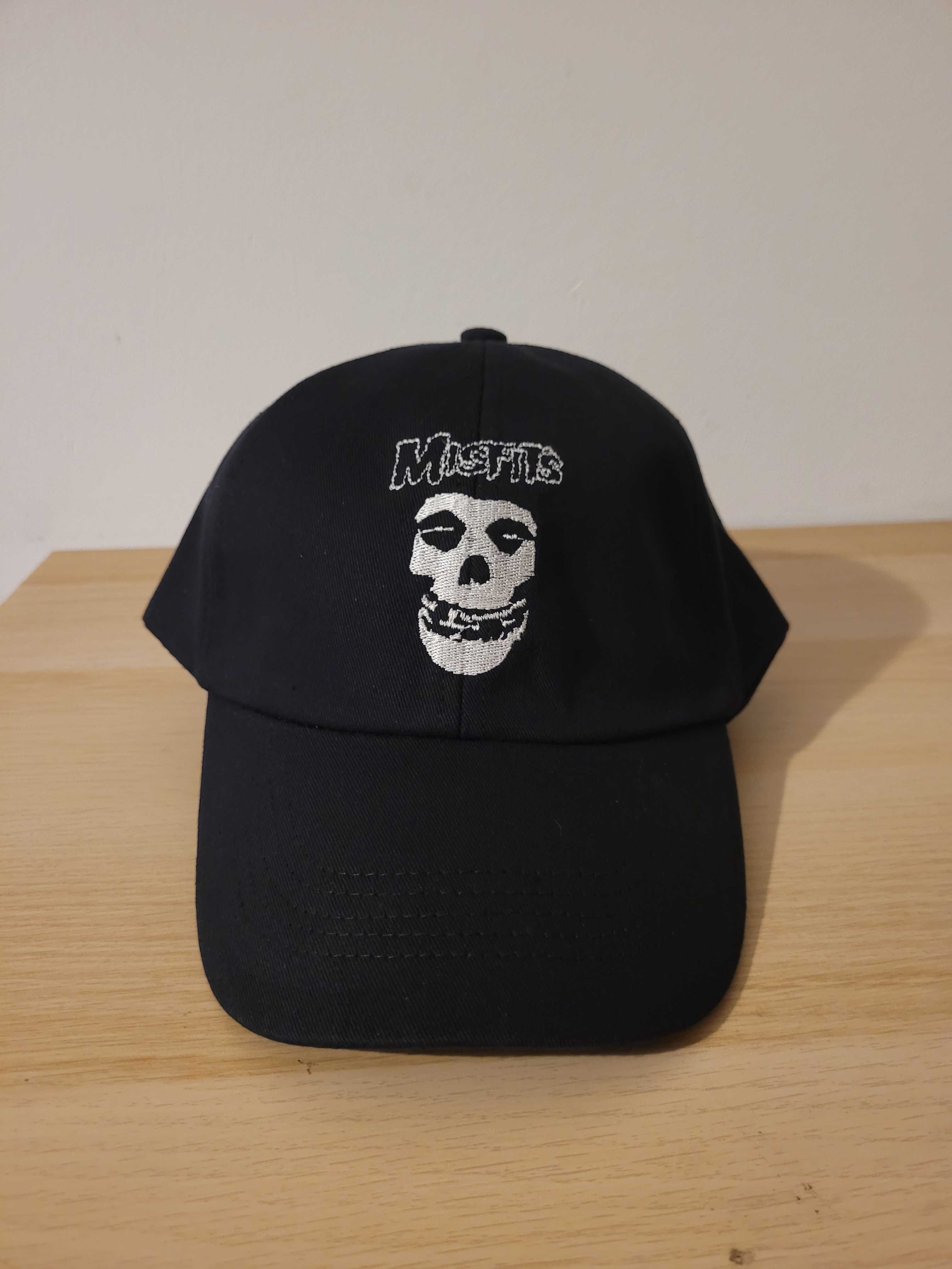 Czarna czapka z daszkiem Misfits
