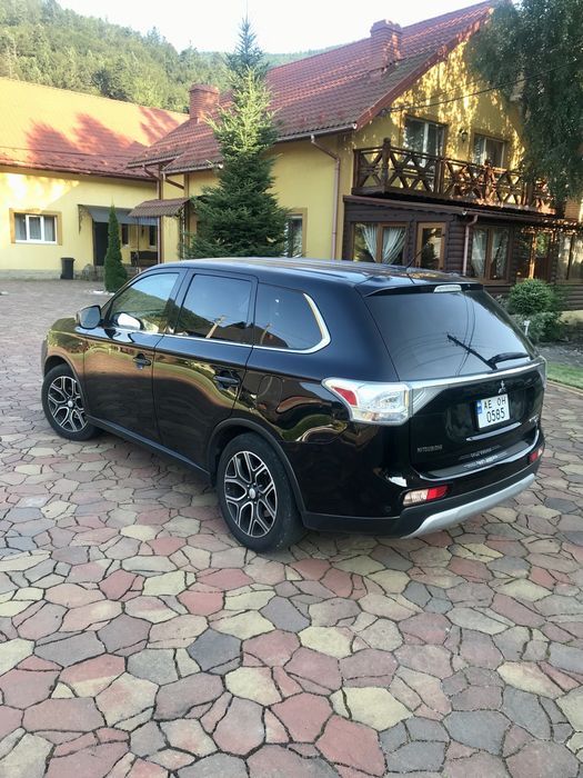 Мitsubishi Outlander 3(GT,3 літра)