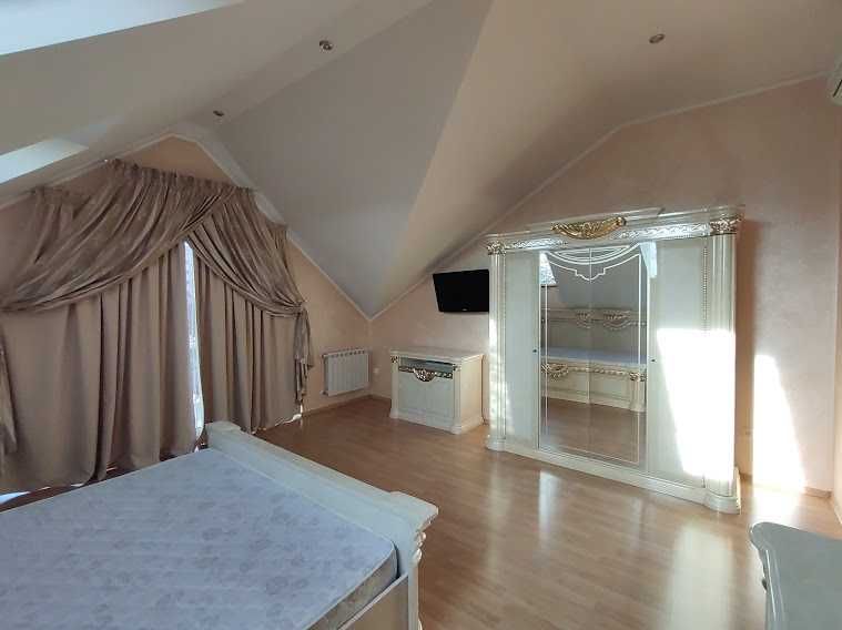 Продаж 2 поверхового будинку в покровському районі