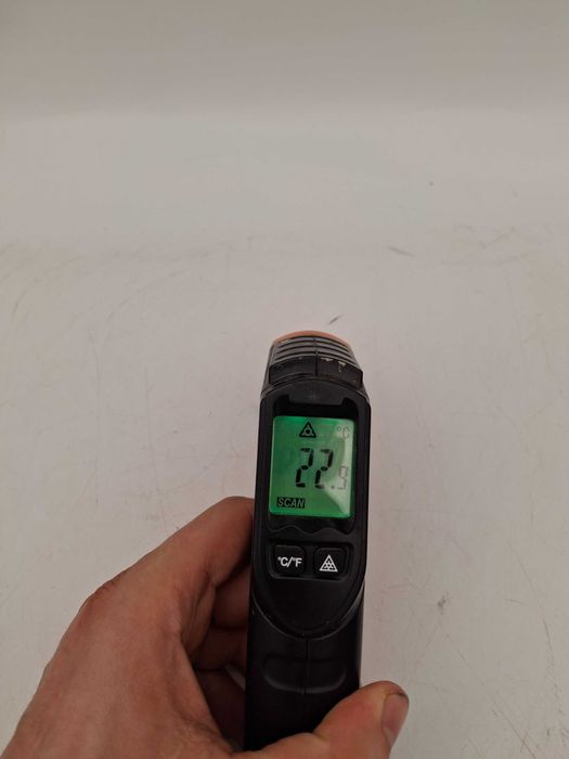 Termometr Magnusson KC-180A1 czarny