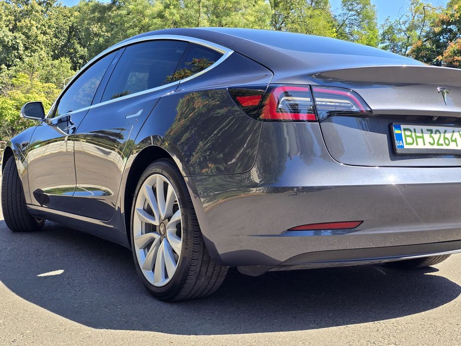 Tesla Model 3 Long Range AWD 2020 рік 450км запас ходу