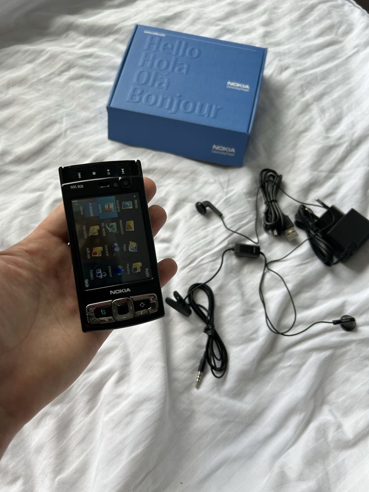 Nokia N95 8GB stan idealny jak nowa zestaw bez simlocka