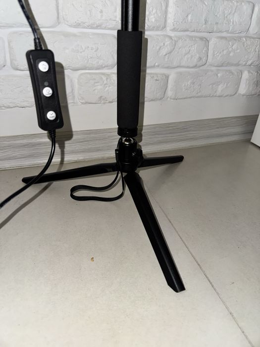 Постійне світло с amazon