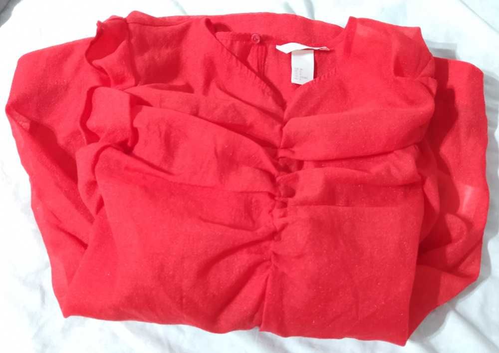Blusa vermelha transparente