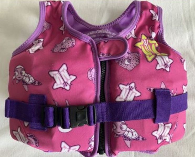 2/4 lata_kamizelka do pływania